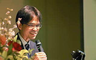 第一部　情報企画室室長・税理士　山崎信義